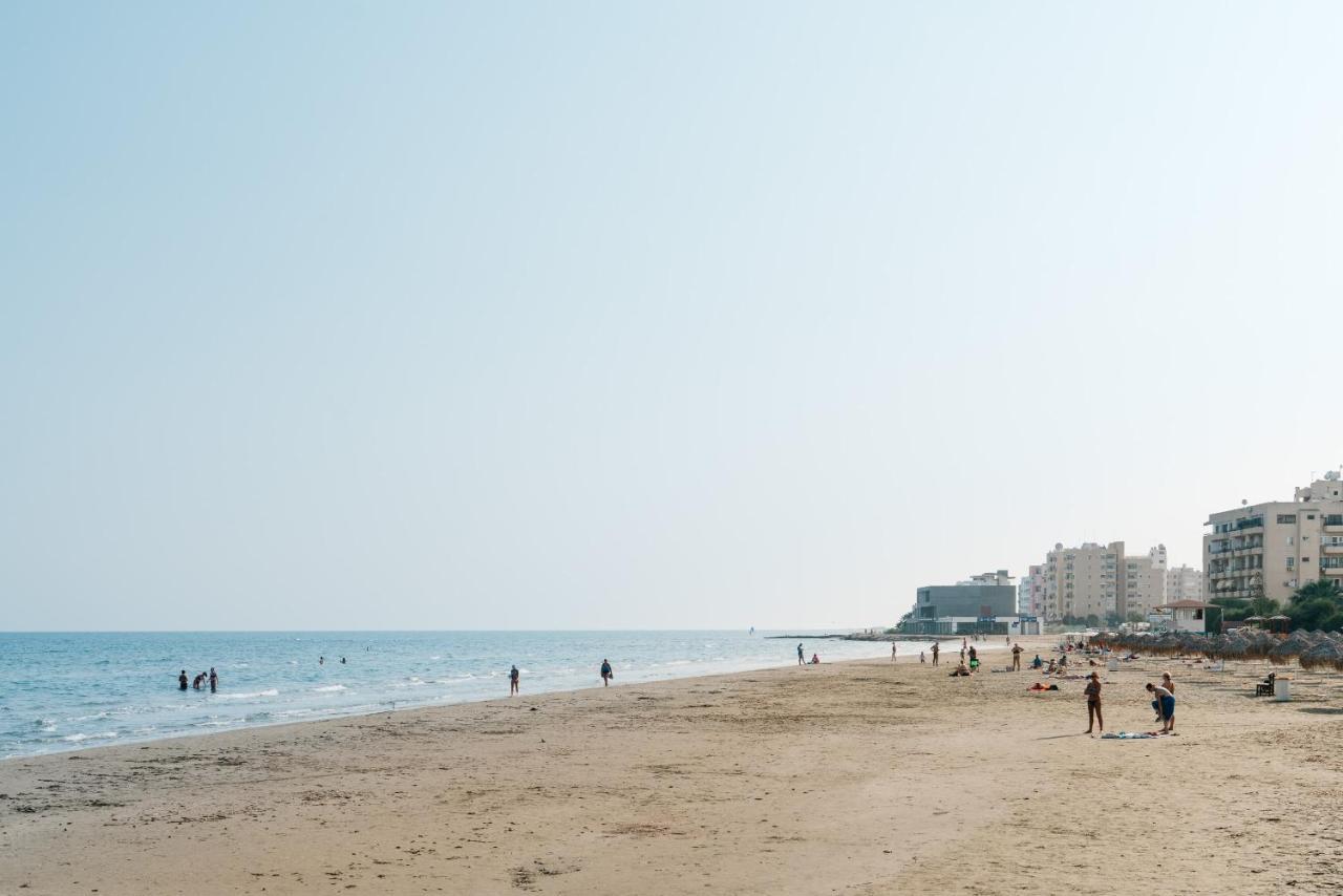 Seasunlove Apt. Appartement Larnaca Buitenkant foto