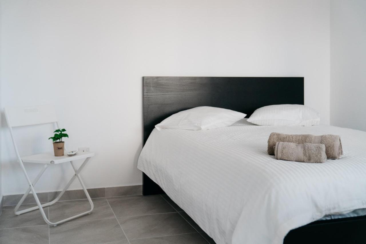 Seasunlove Apt. Appartement Larnaca Buitenkant foto