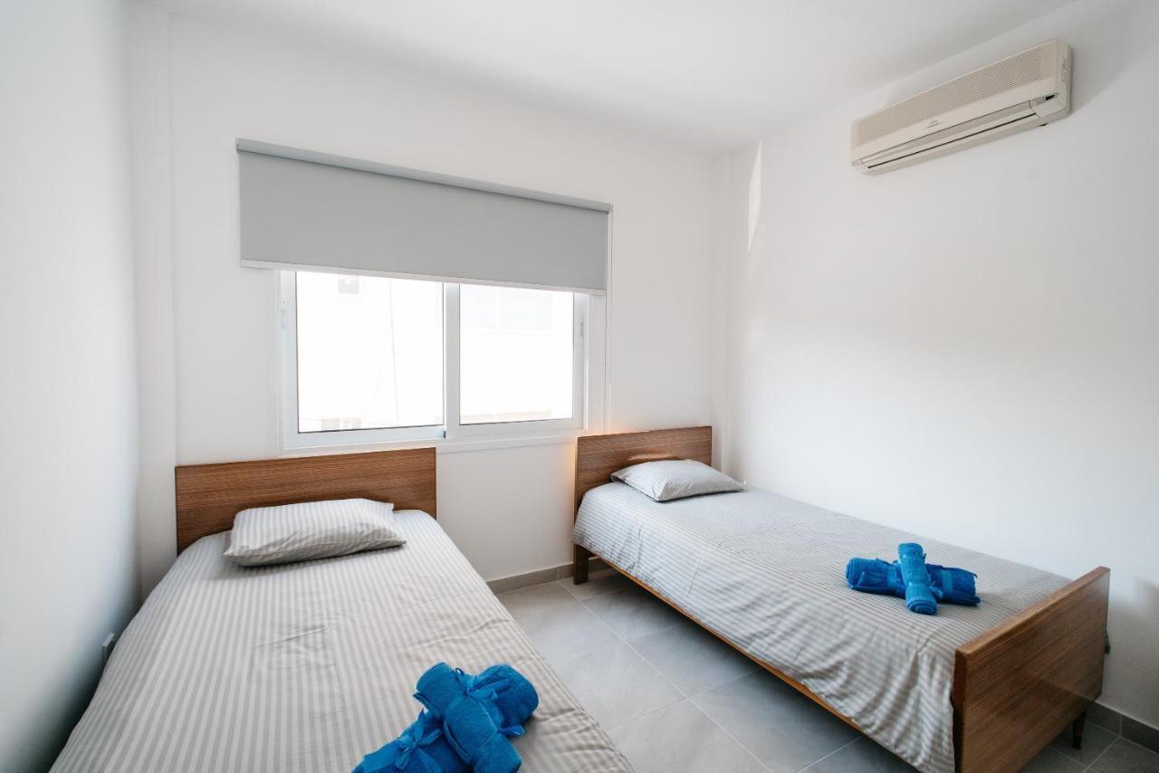 Seasunlove Apt. Appartement Larnaca Buitenkant foto