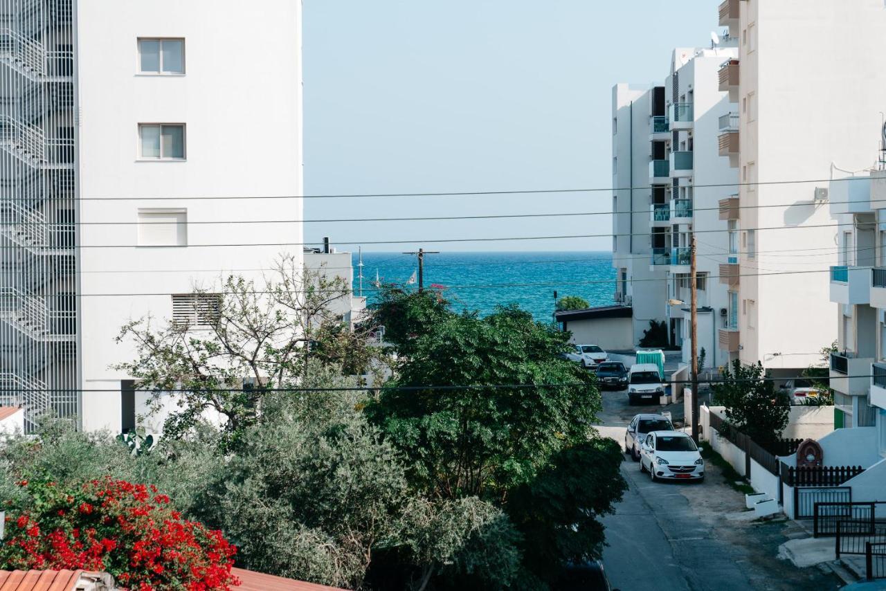Seasunlove Apt. Appartement Larnaca Buitenkant foto