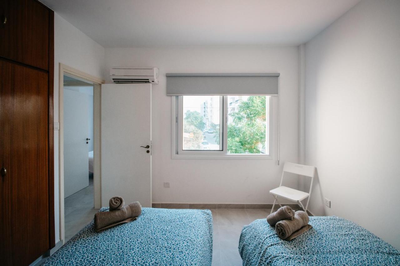 Seasunlove Apt. Appartement Larnaca Buitenkant foto